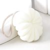 fleur de douche en tissu blanc