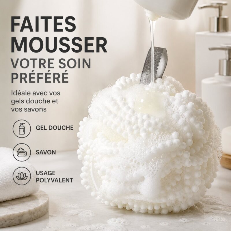 Gel douche versé sur la fleur de douche bubble déjà couverte de mousse