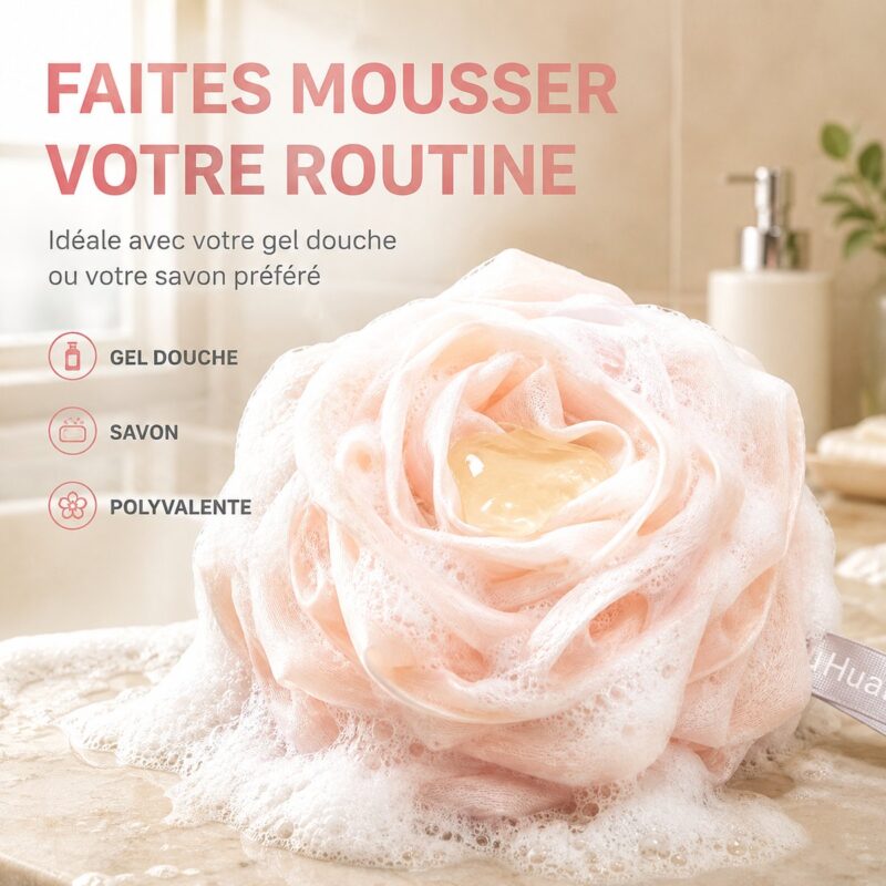 Fleur de douche pour se laver rose avec une noisette de gel douche au creux des mailles